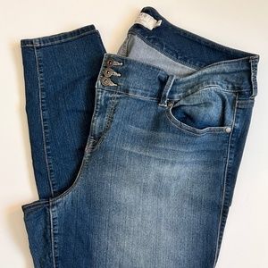 Torrid Super Stretch Skinny Jegging